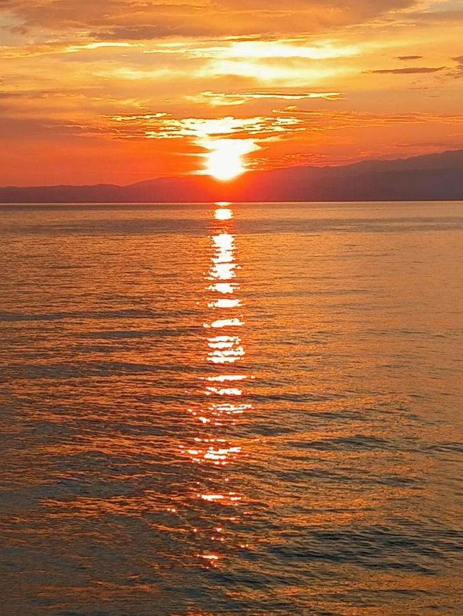 Golden Sunset Beach Apartment Skála Kallirákhis Esterno foto