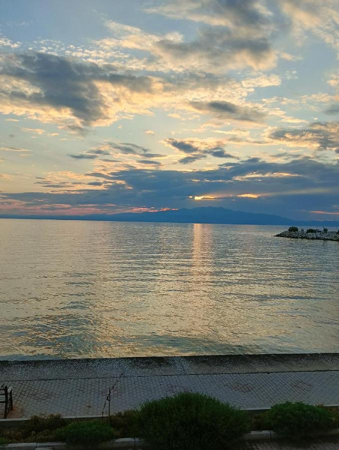 Golden Sunset Beach Apartment Skála Kallirákhis Esterno foto